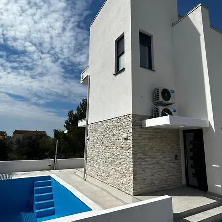 Villa Boho House By Guide