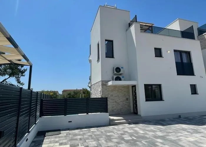 Villa Boho House By Guide