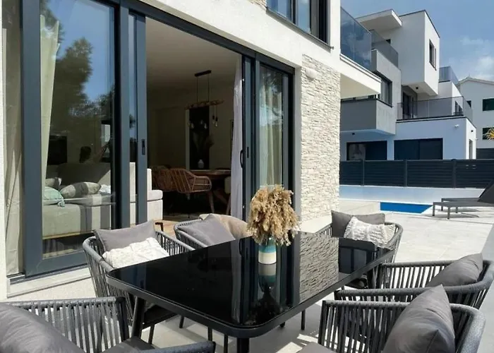 Boho House By Guide Villa Vodice